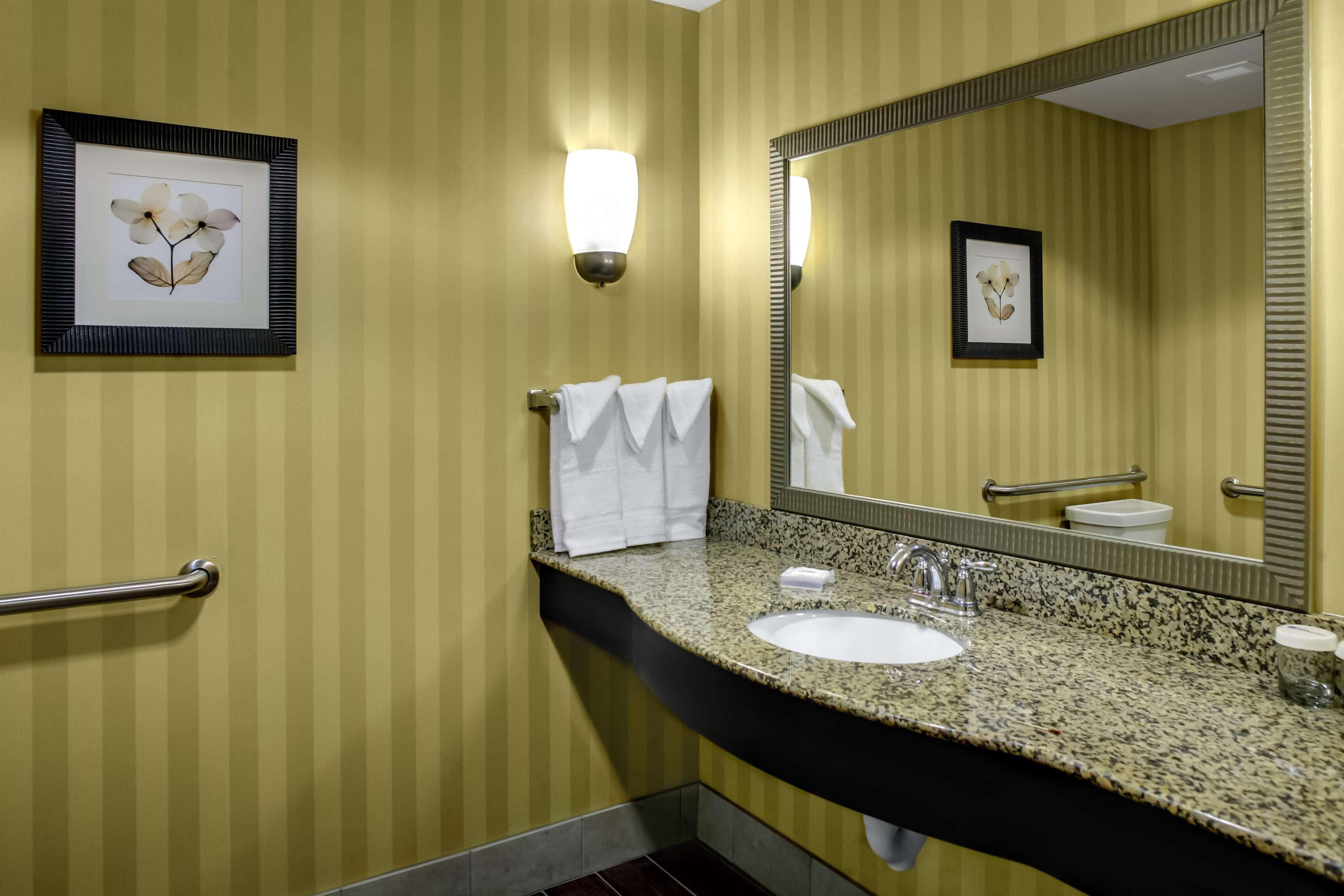 Hilton Garden Inn Pittsburgh/Cranberry Крэнберри-Тауншип Номер фото