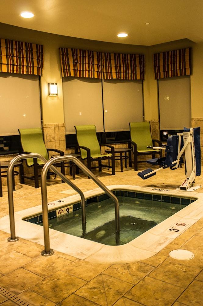 Hilton Garden Inn Pittsburgh/Cranberry Крэнберри-Тауншип Экстерьер фото